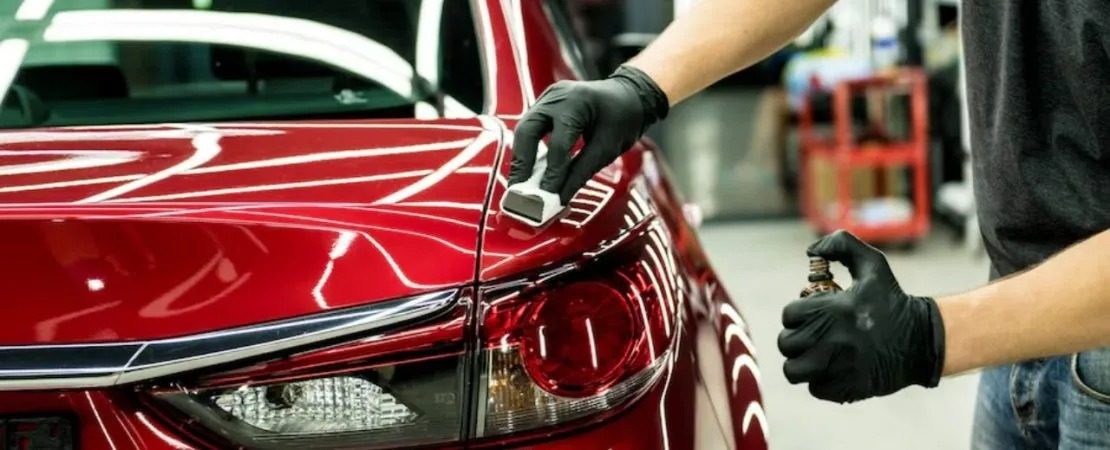 Aplicação de vitrificação em pintura vermelha